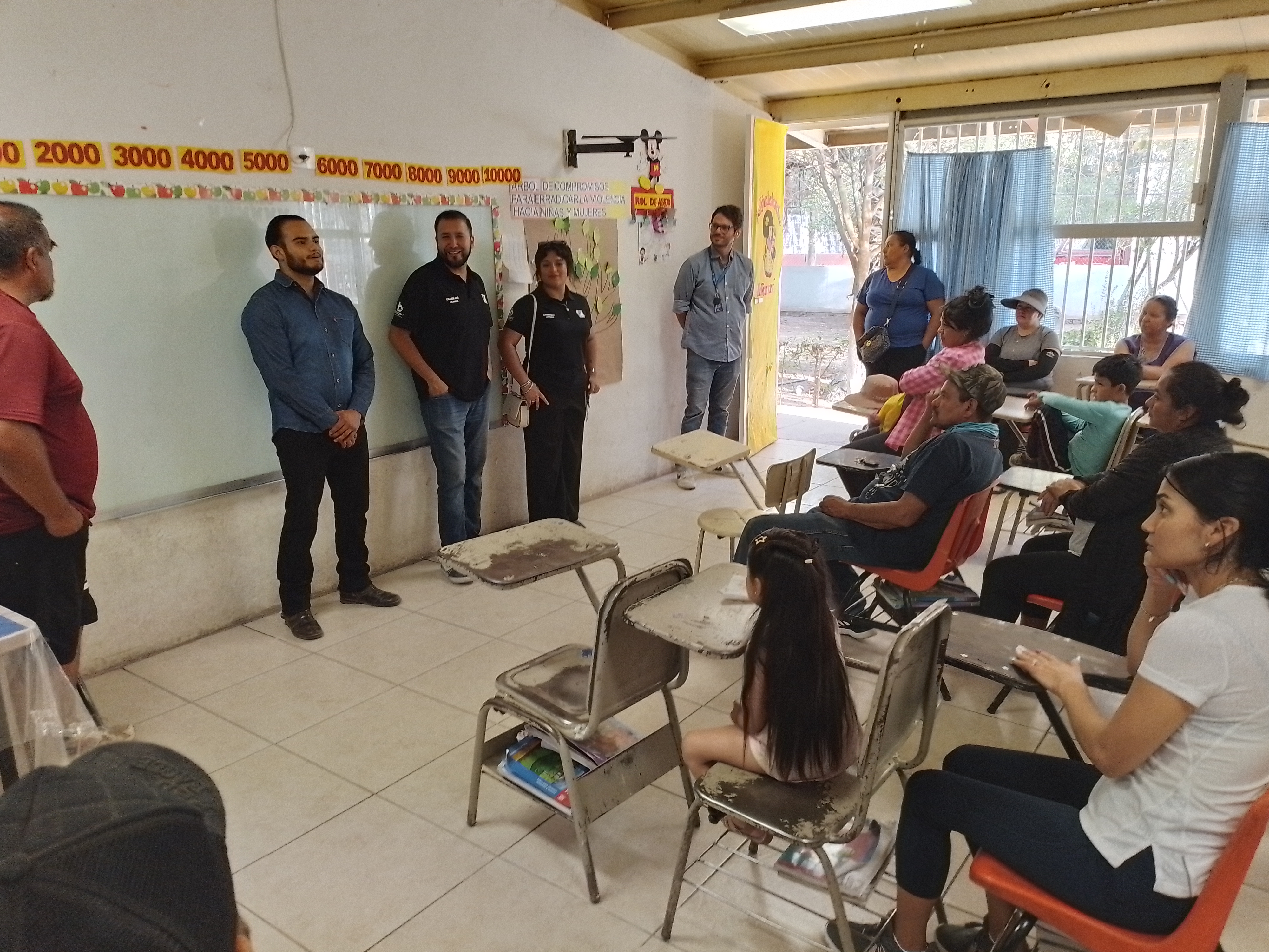 JUNTA CON PADRES DE FAMILIA DE FÚTBOL Y RECONOCIMIENTO DE MAESTROS(AS) DE DOMUS